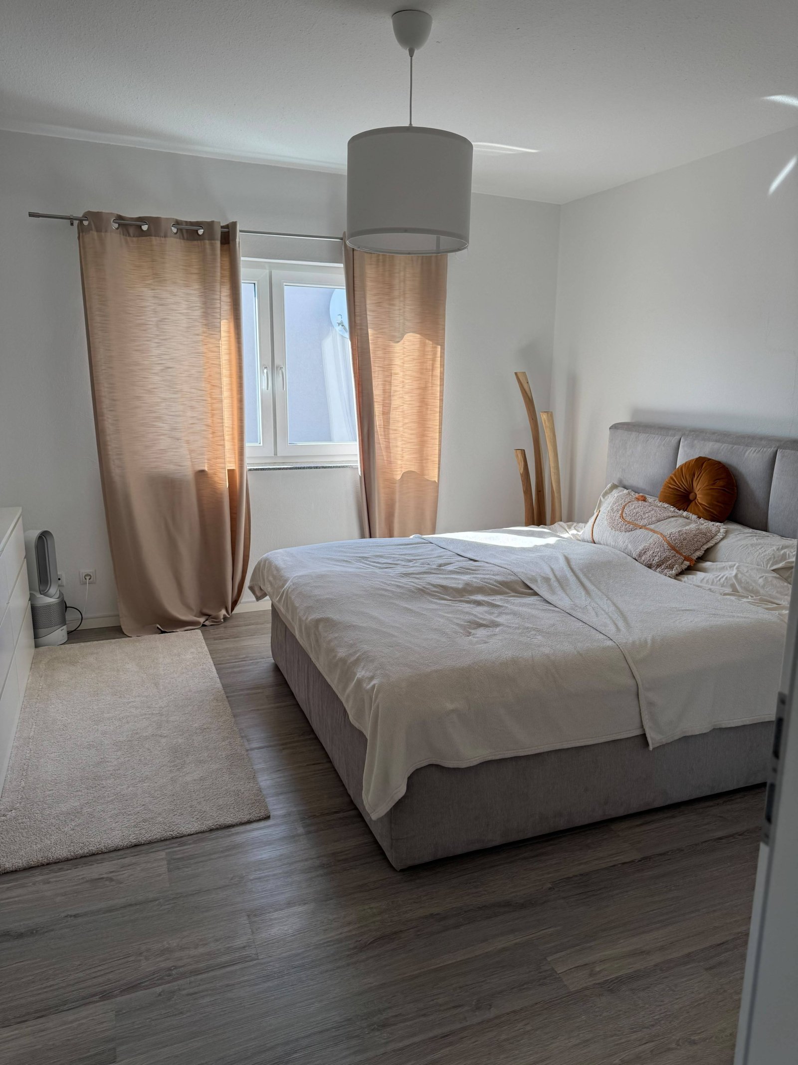 Top moderne Wohnung mit Terrasse und eigenem Eingang!