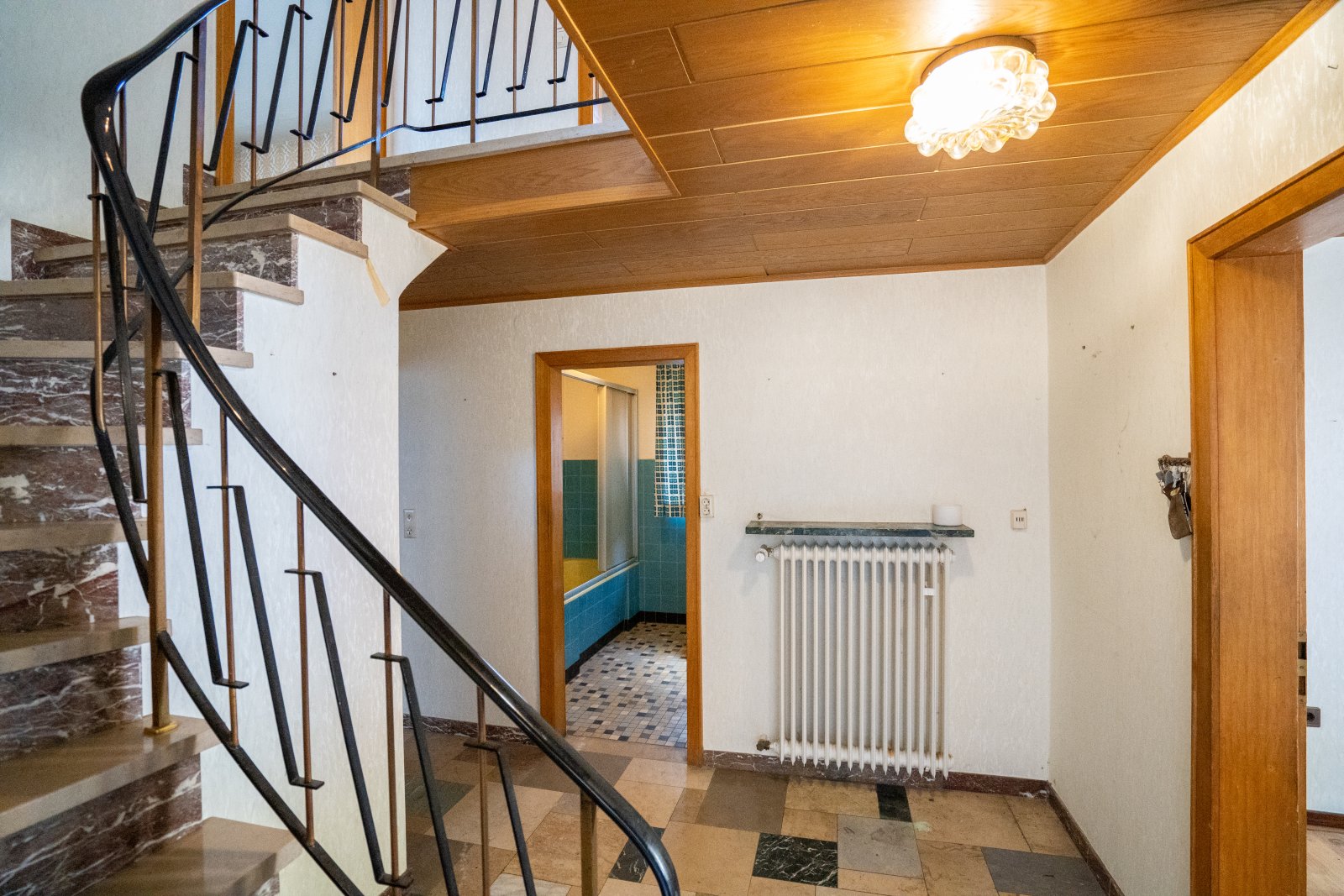 Charmantes Einfamilienhaus mit zahlreichen Nebengebäuden!