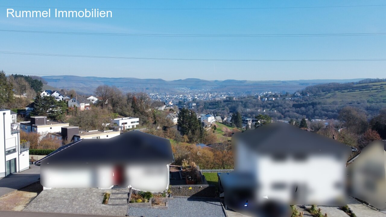 Schönes Grundstück mit zwei geplanten Doppelhaushälften!