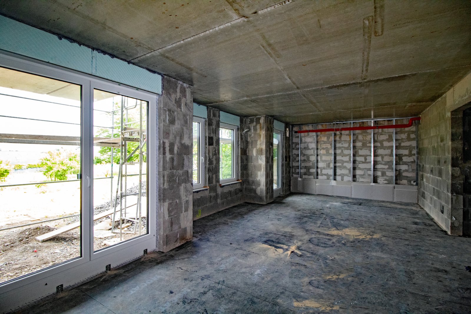 Barrierefreie Neubauwohnung mit Garten, Terrasse und Stellplätzen!
