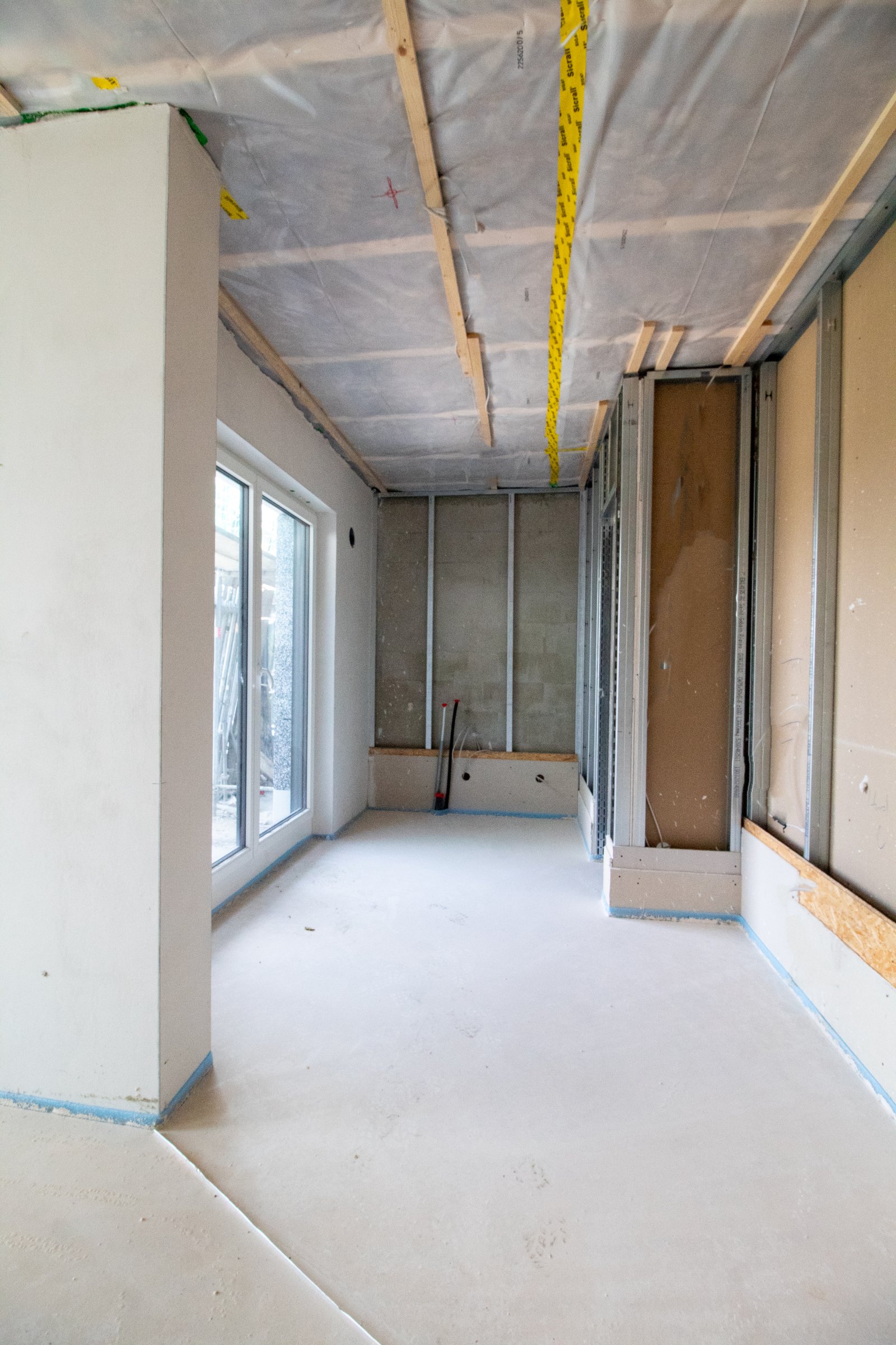 Dachgeschosswohnung mit Dachterrasse, Garten und Stellplätzen!