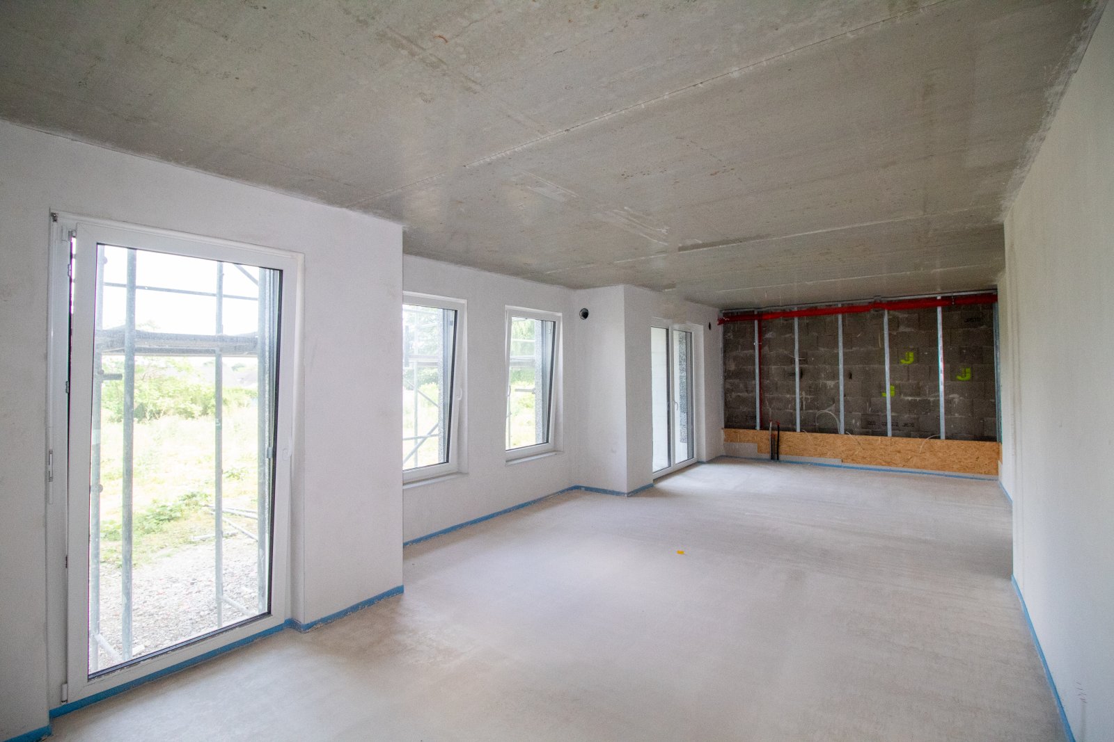 Barrierefreie Neubauwohnung mit Garten, Terrasse und Stellplätzen!