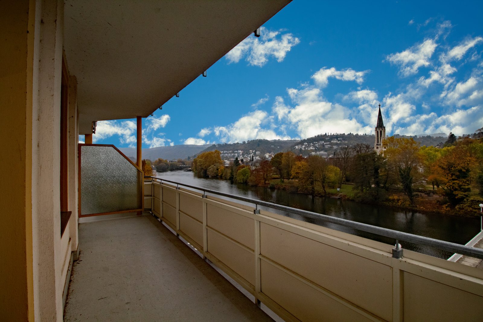 Eigentumswohnung mit super Aussicht auf die Lahn!