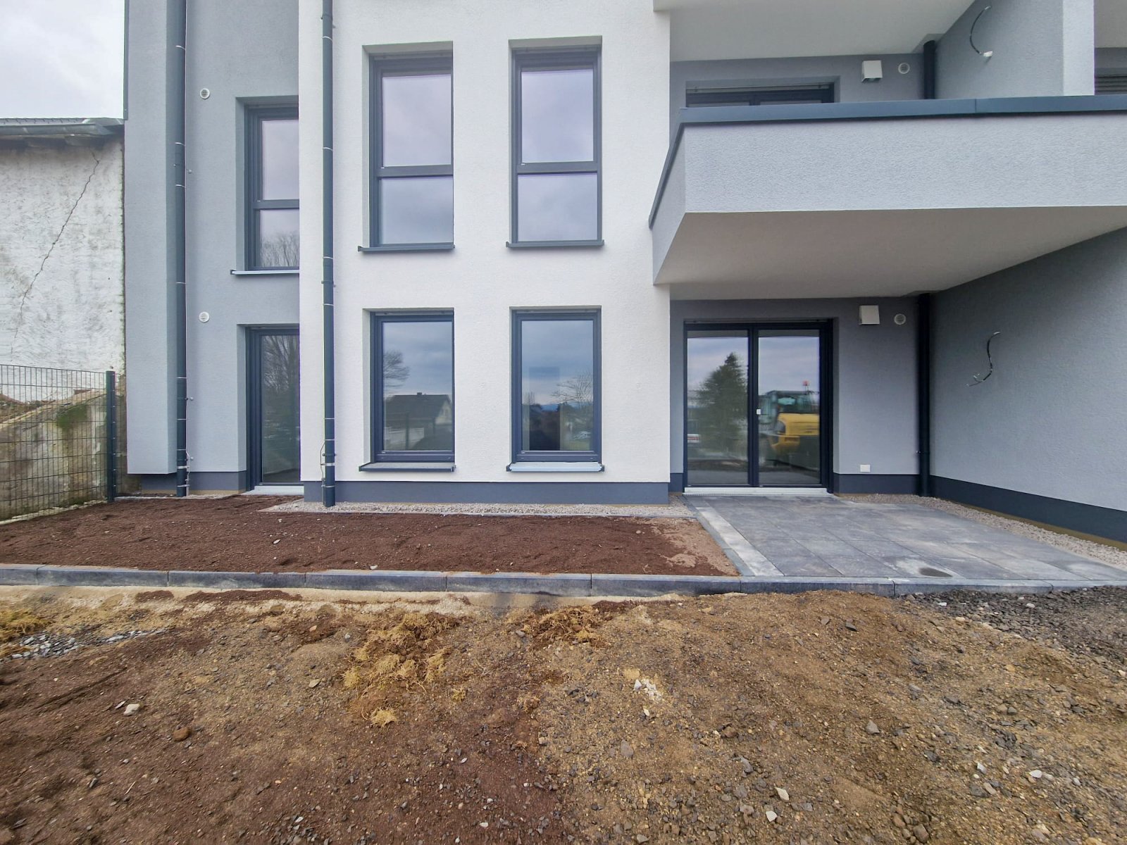 Erdgeschosswohnung mit Garten, Terrasse und Stellplätzen!