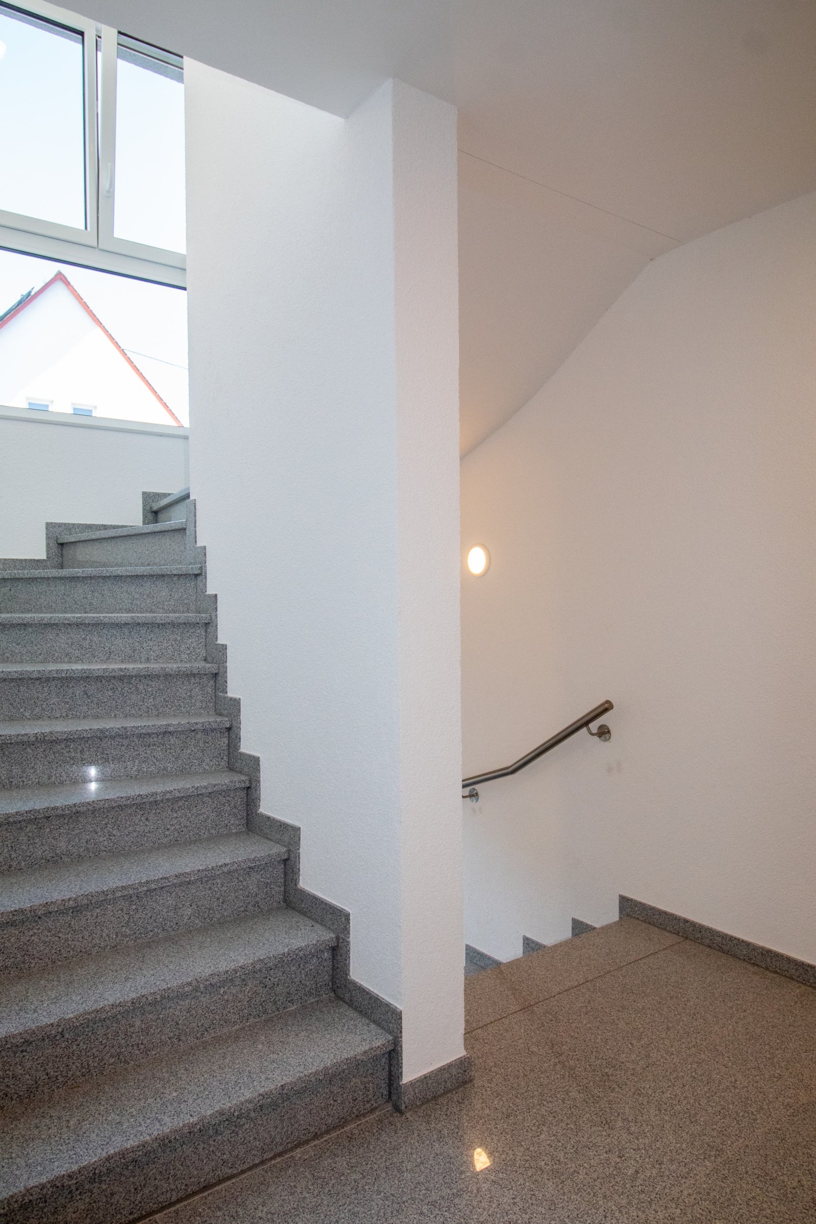 Erdgeschosswohnung mit Garten, Terrasse und Stellplätzen!