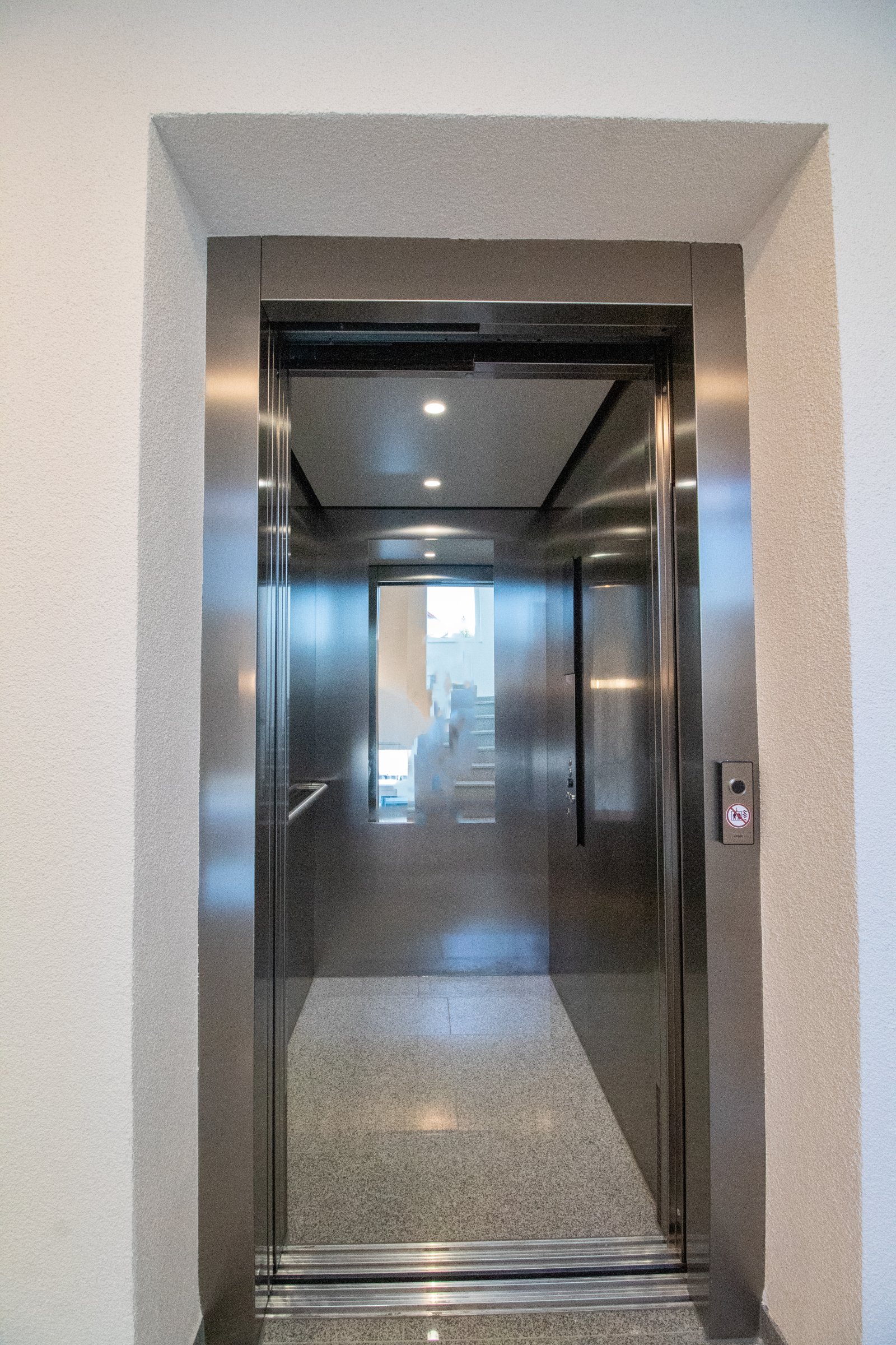 Erdgeschosswohnung mit Garten, Terrasse und Stellplätzen!