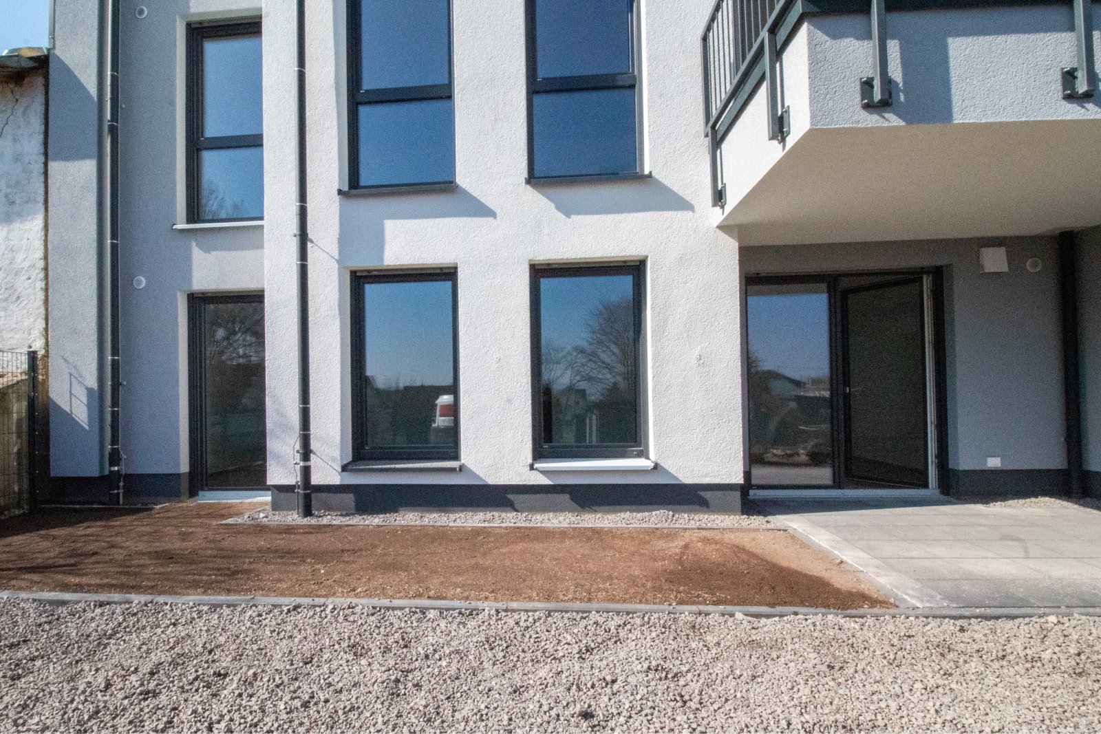 Erdgeschosswohnung mit Garten, Terrasse und Stellplätzen!