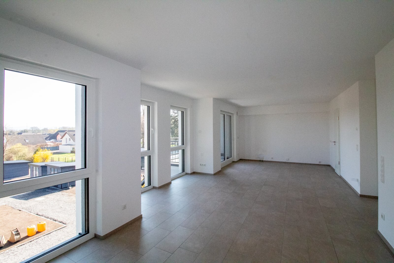 Wohnung mit Garten, Terrasse und Stellplätzen!