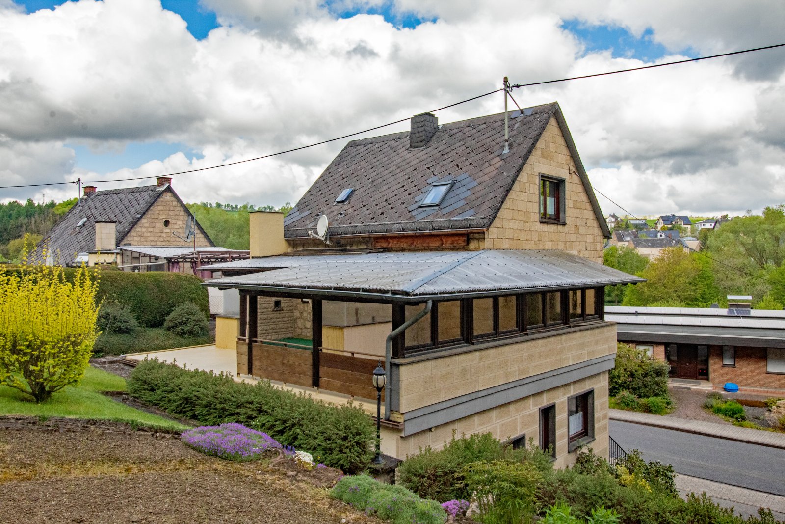 Gemütliches Tuffsteinhaus mit großzügigem Grundstück!