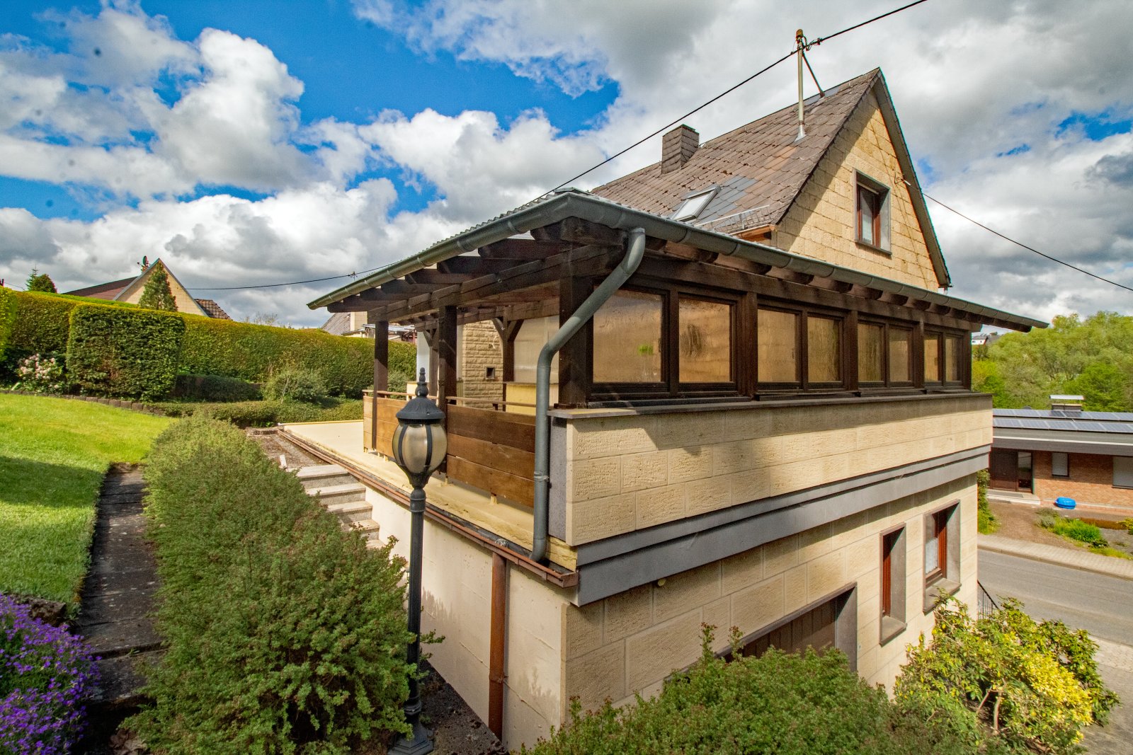Gemütliches Tuffsteinhaus mit großzügigem Grundstück!