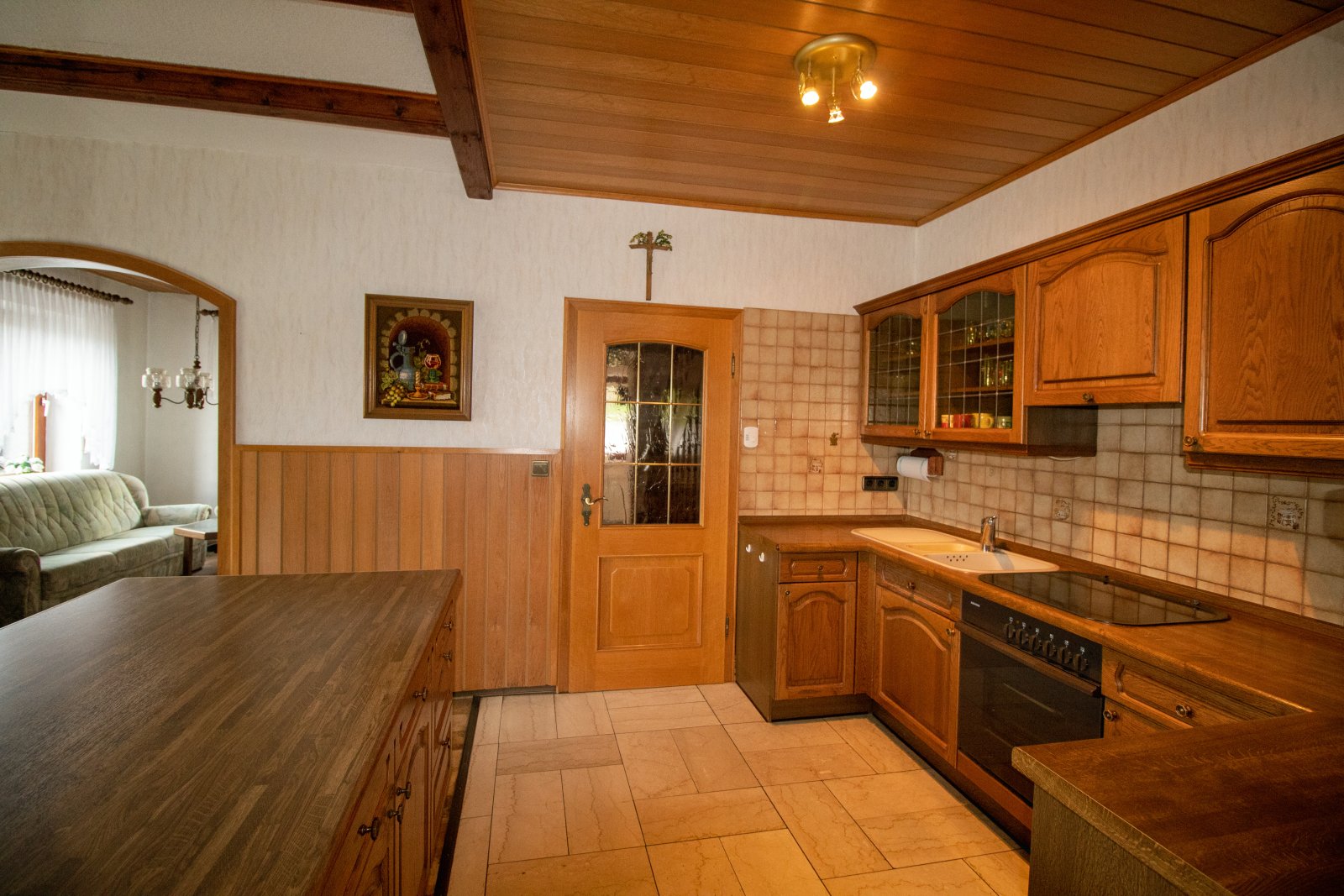 Gemütliches Tuffsteinhaus mit großzügigem Grundstück!
