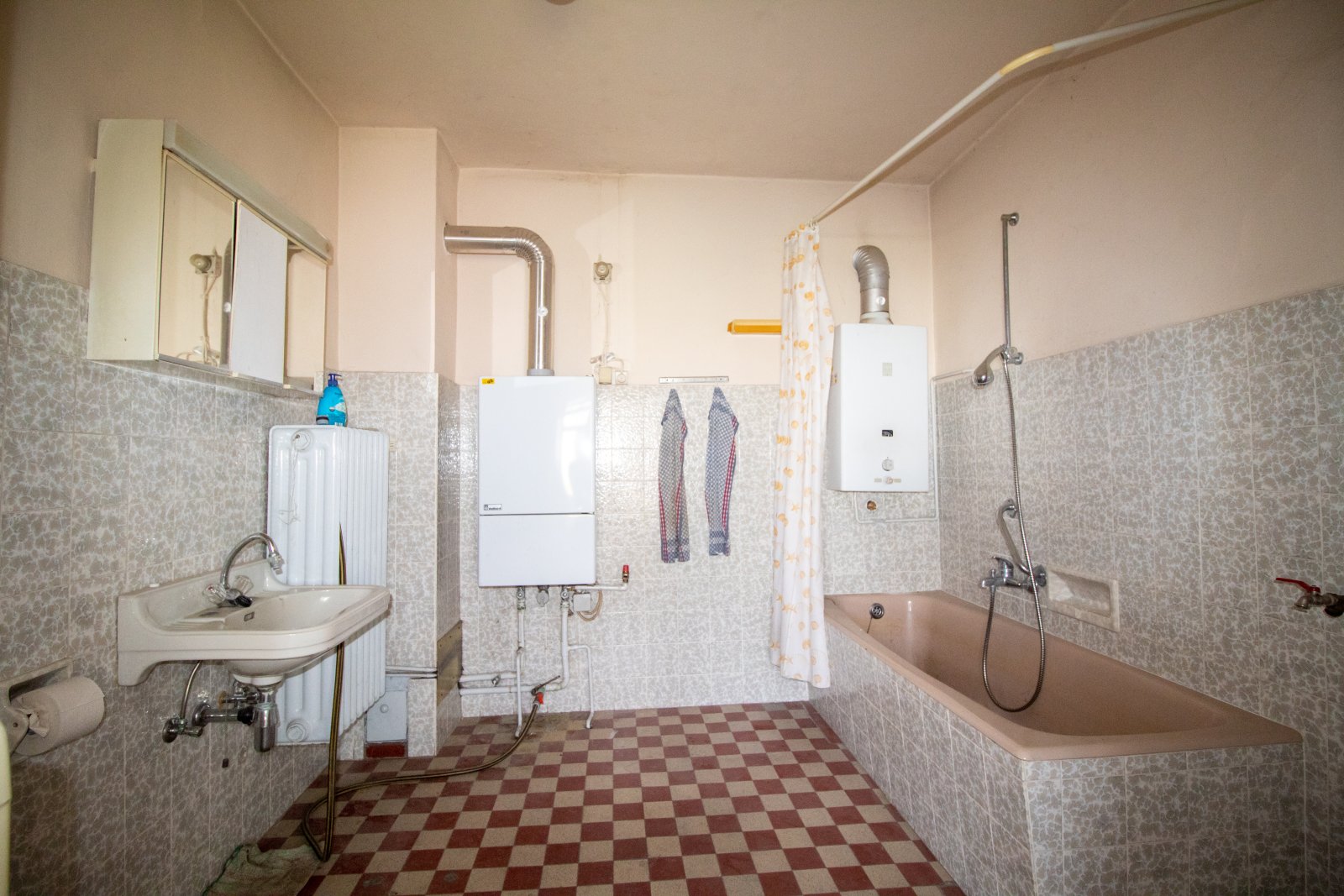 Raum für Visionen: Ein Haus voller Möglichkeiten in zentraler Lage mit zusätzlichem Baugrundstück!