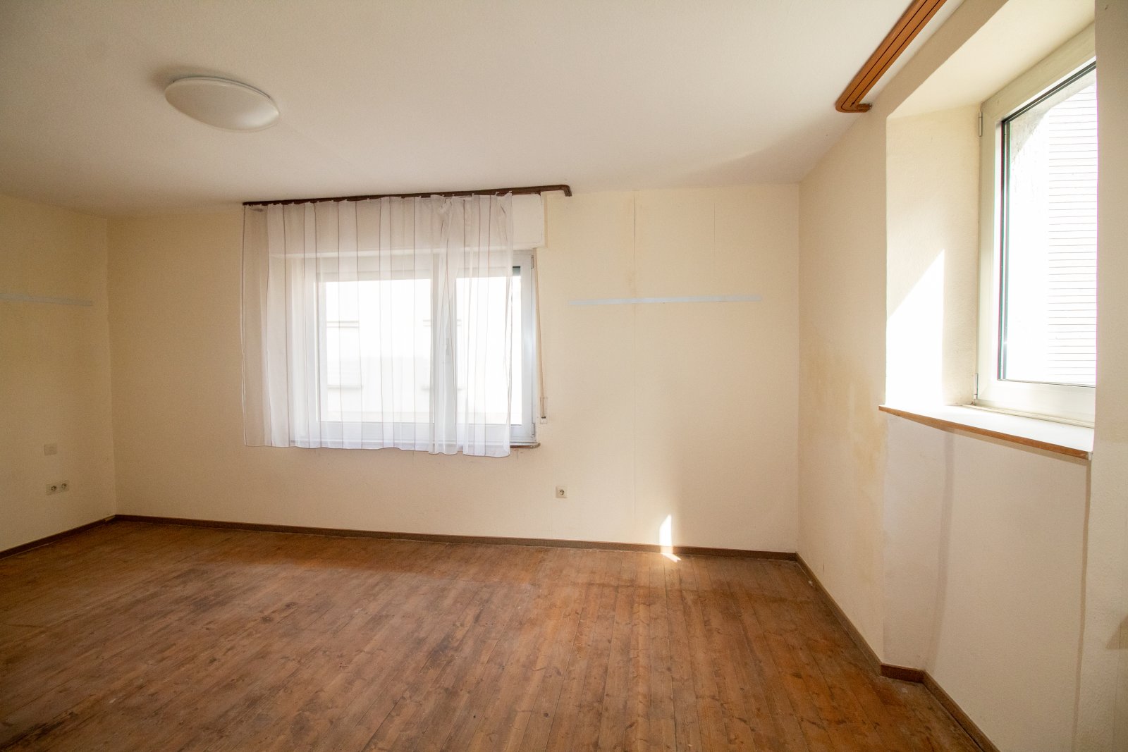 Ihr Haus zum Verwirklichen – Einfamilienhaus mit Potenzial in Bell!