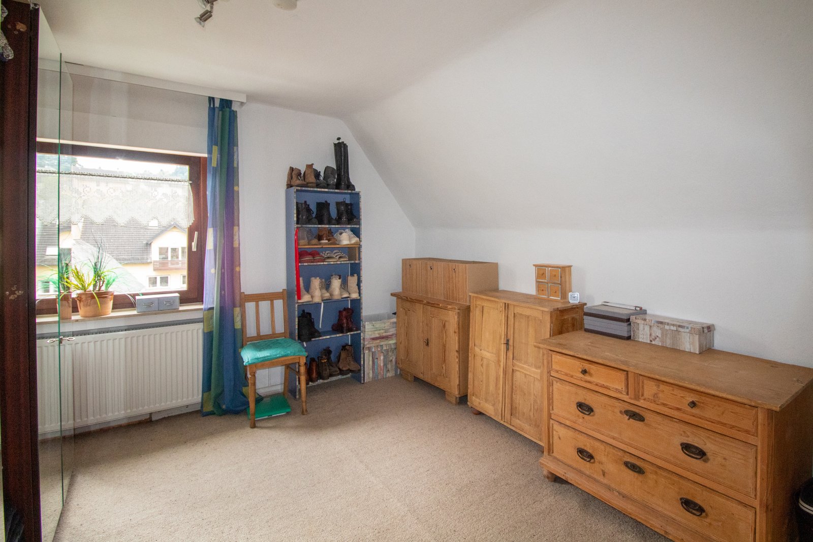 Einladendes Tuffsteinhaus mit Wintergarten – Ihr neues Zuhause!