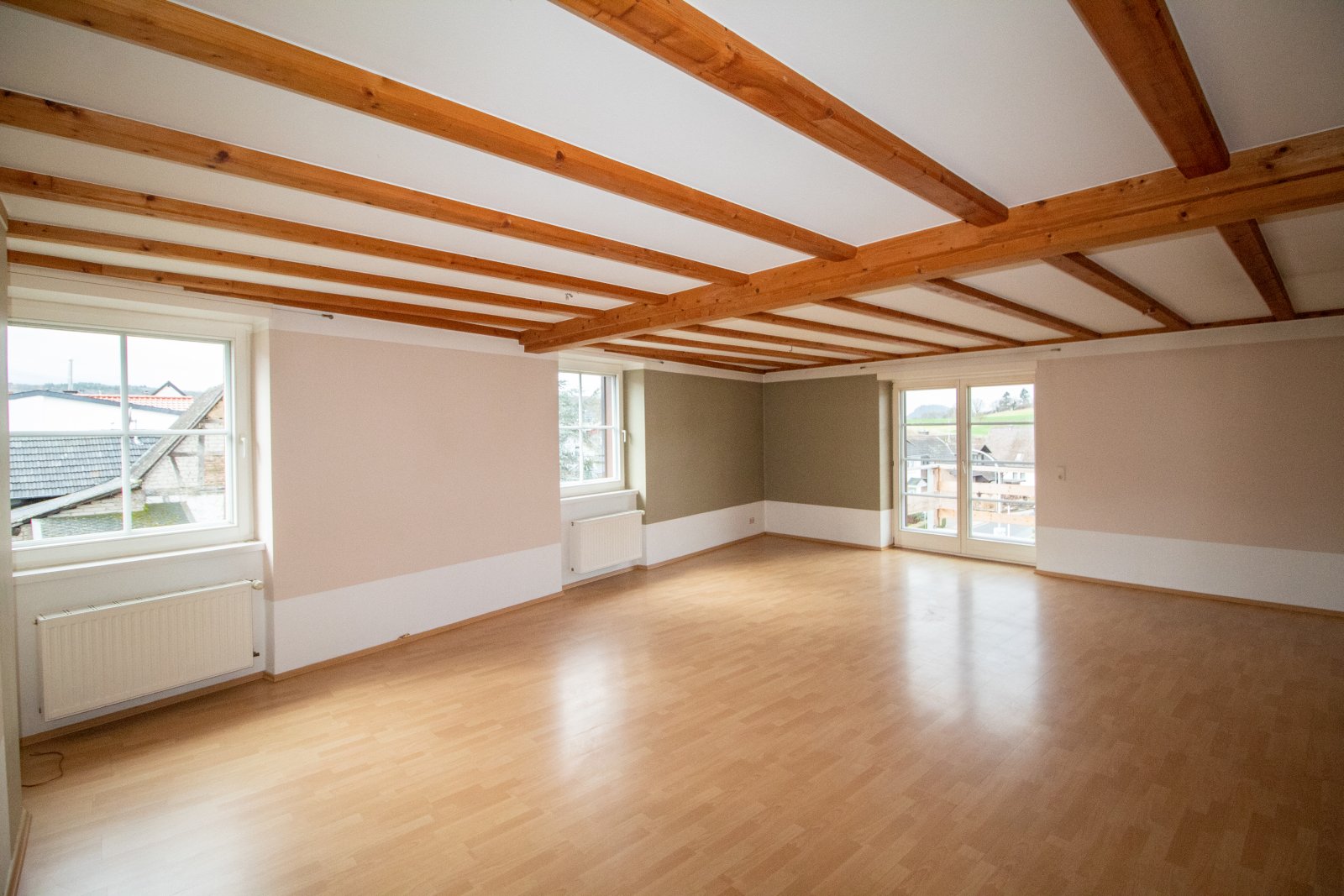 Ihr neues Zuhause: Lichtdurchflutete 4-Zimmer-Wohnung mit Charme!