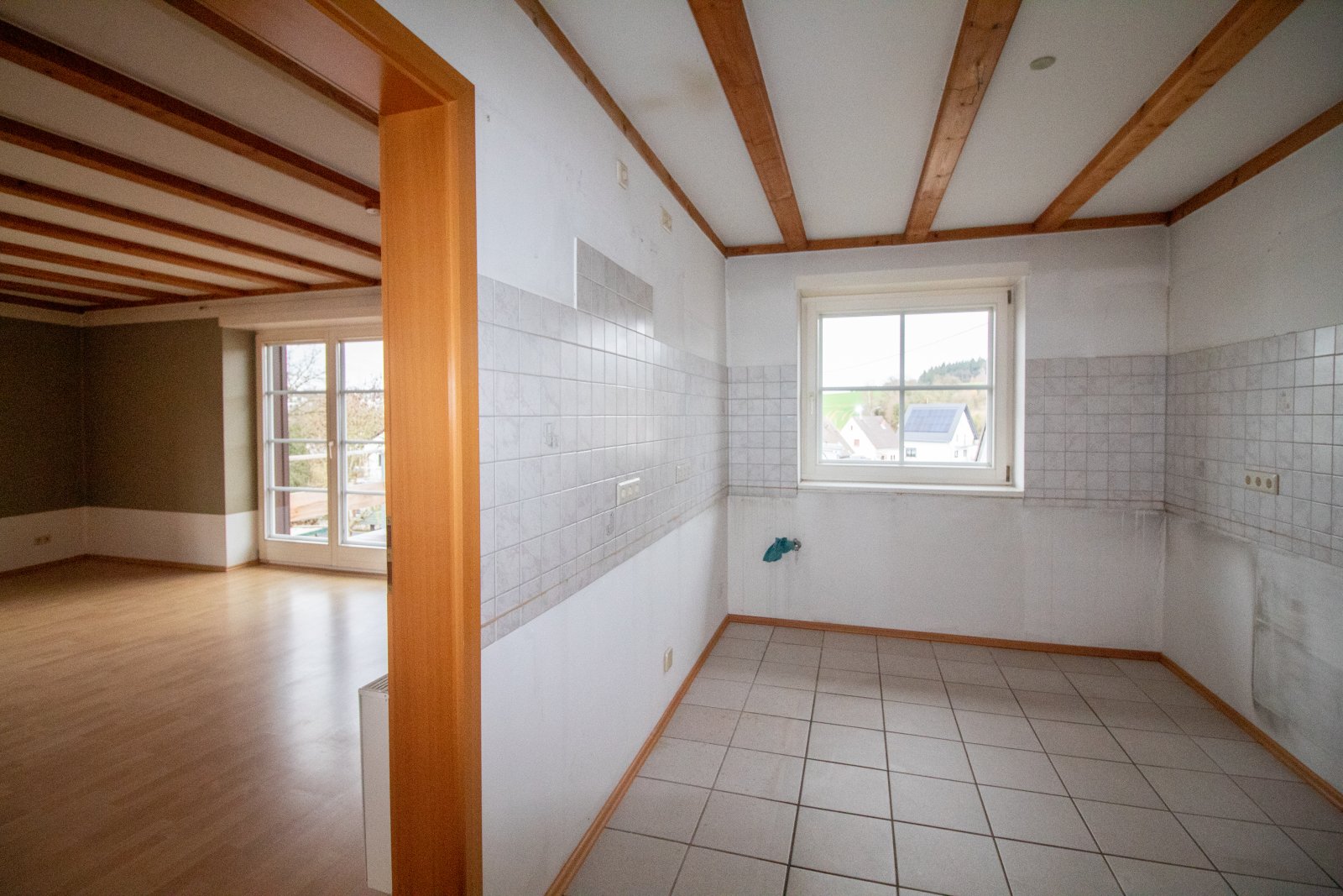 Ihr neues Zuhause: Lichtdurchflutete 4-Zimmer-Wohnung mit Charme!