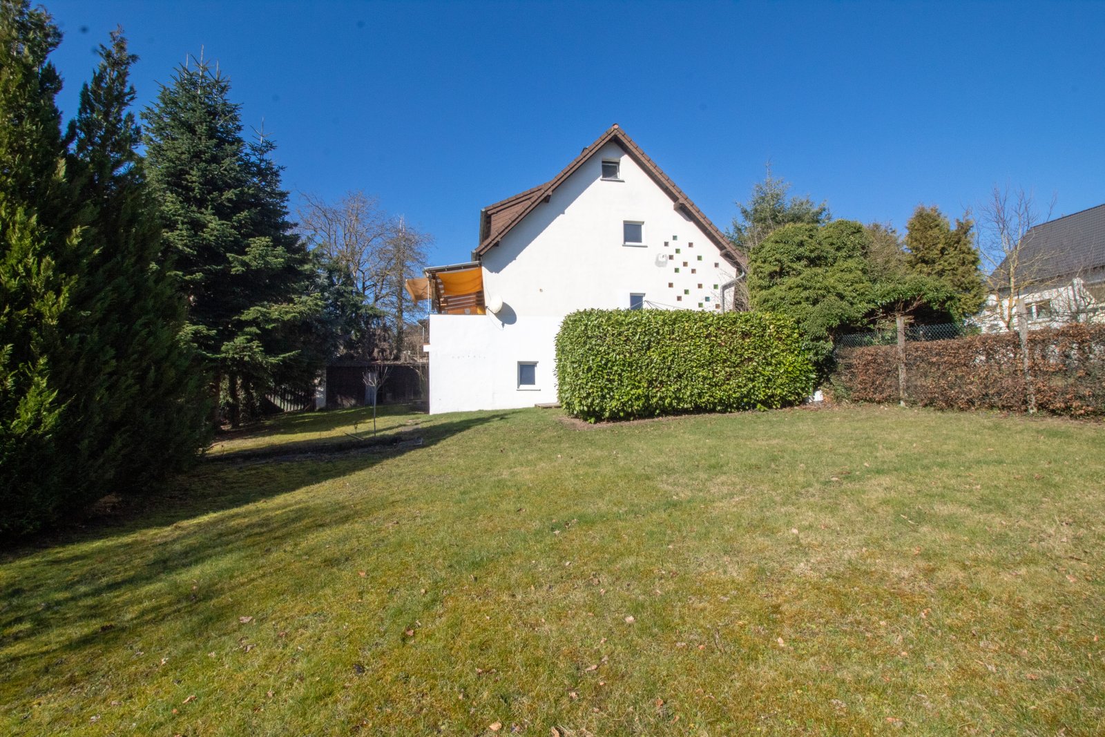 Ihr neues Zuhause: Charmantes Einfamilienhaus mit grüner Oase!