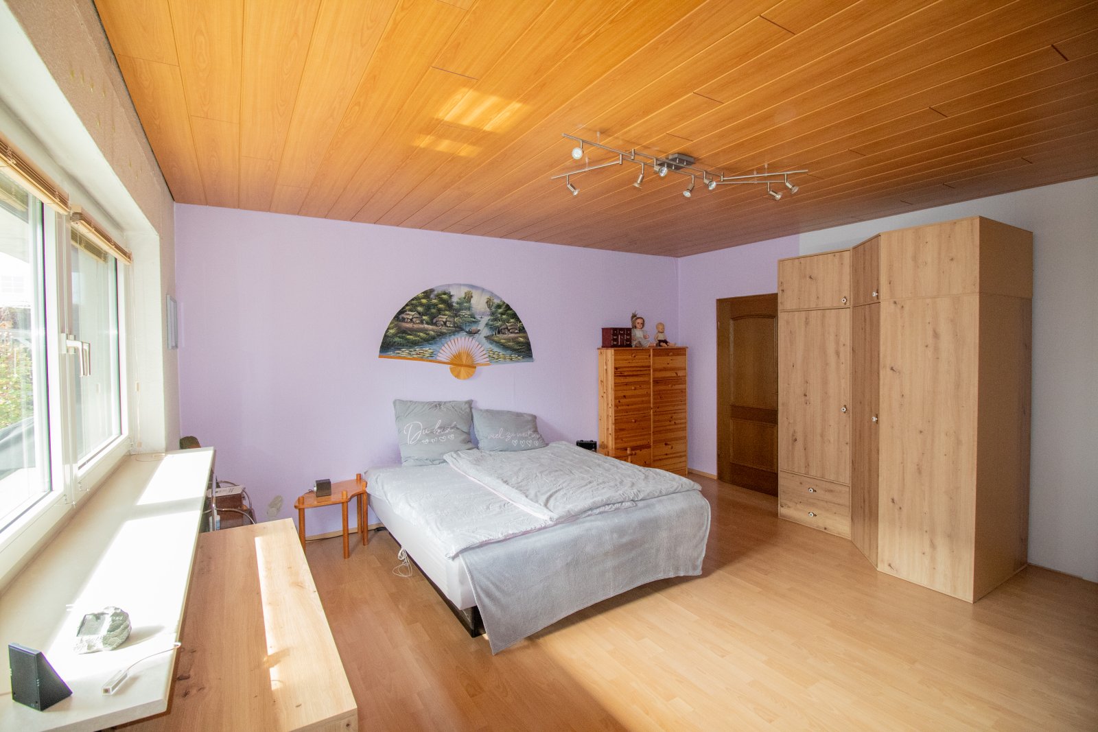 Charmantes Wohnen in der Grafschaft – Solider Bungalow mit zusätzlichem Wohnraum und Wohlfühlambiente!