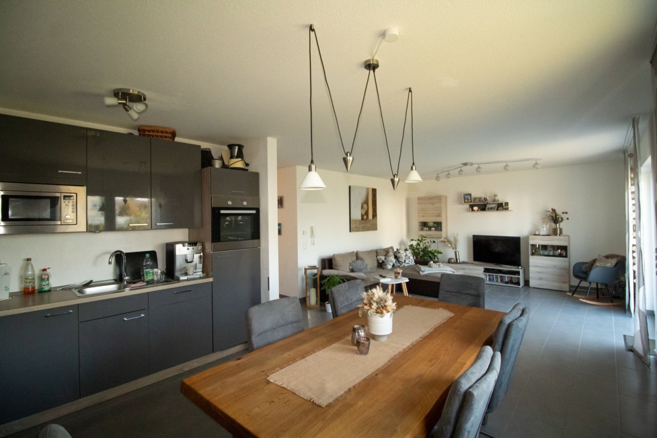 Elegante Erdgeschosswohnung mit Garten und Garage – Wohnen in Mayen mit Stil und Komfort