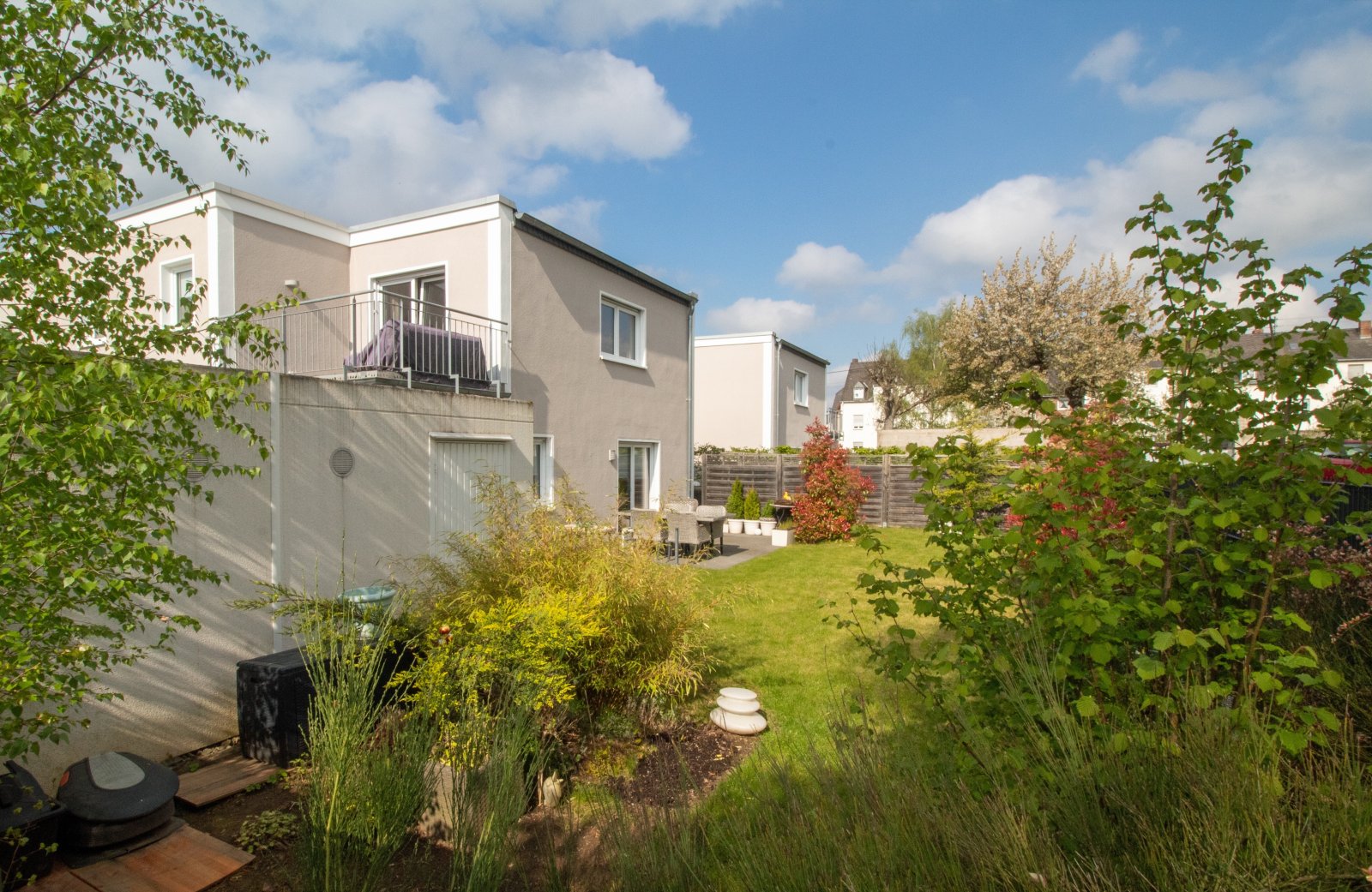 Mehrfamilienhaus in Top Lage und Zustand!