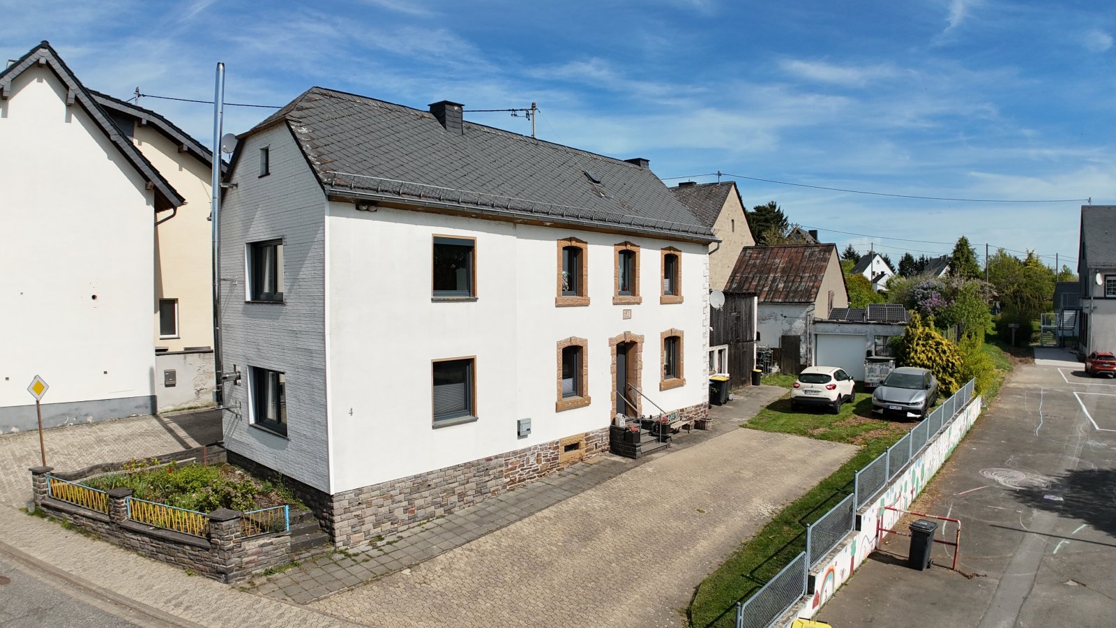 Modernes Familienglück in Kirchwald – ruhiges Wohnen auf großem Grundstück