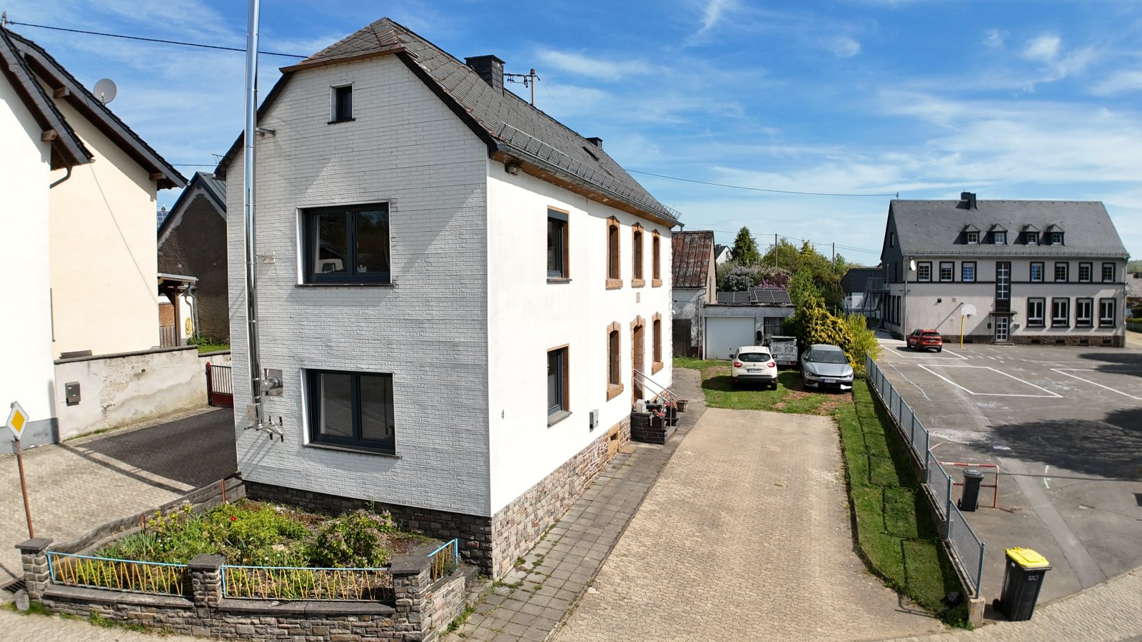 Modernes Familienglück in Kirchwald – ruhiges Wohnen auf großem Grundstück