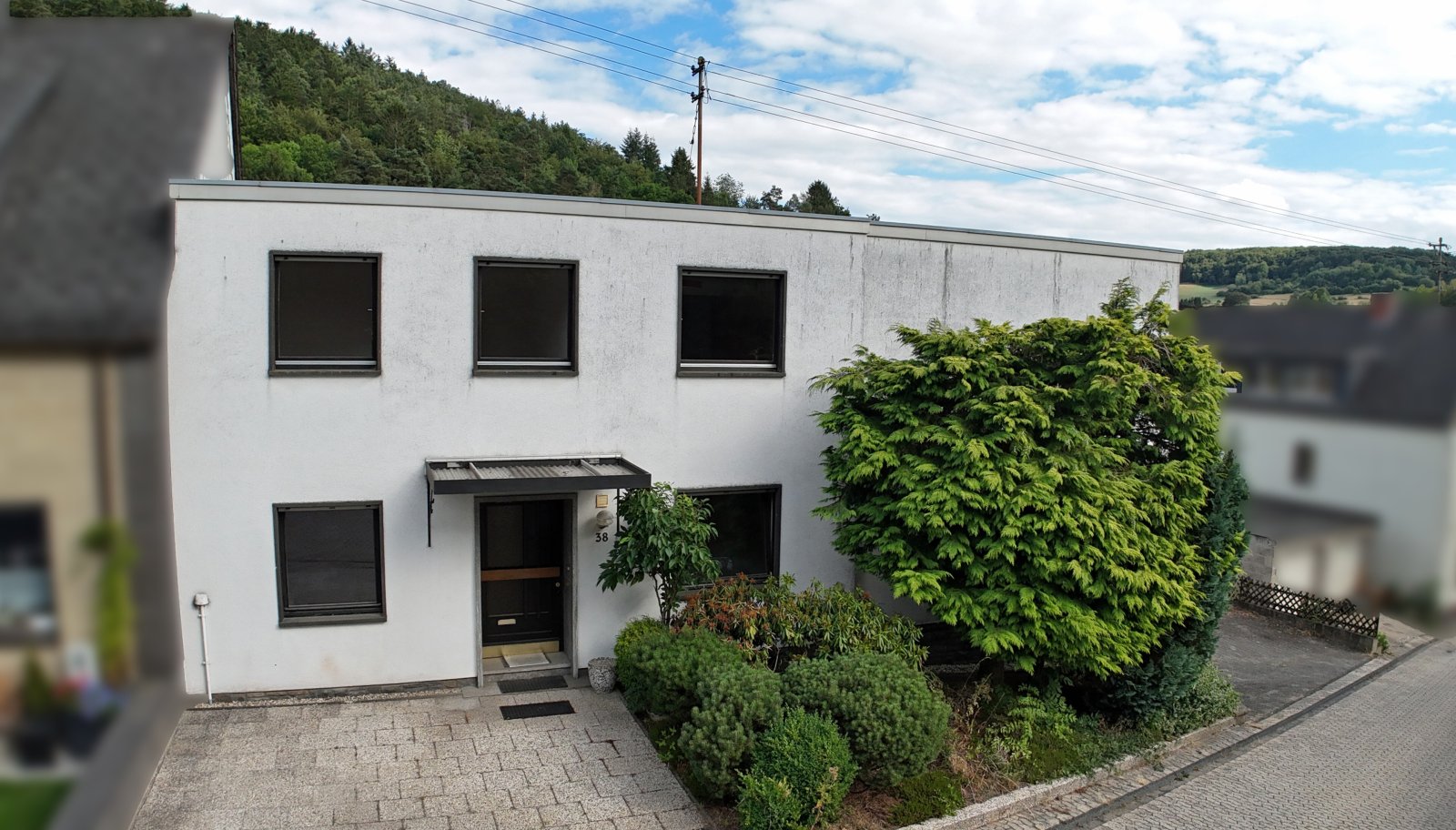 Großzügiges Split-Level-Haus mit viel Potenzial in Rieden!