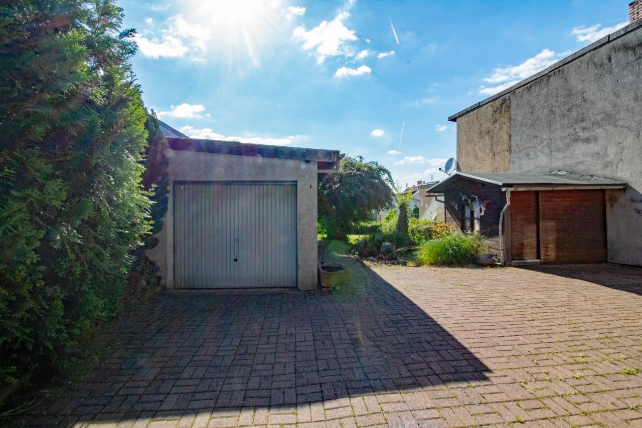 Garage und Terrasse Garage und Terrasse